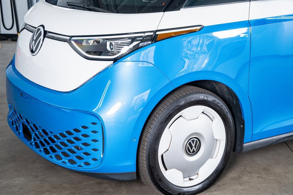 Used 2025 Volkswagen ID. Buzz 1st Edition image 11