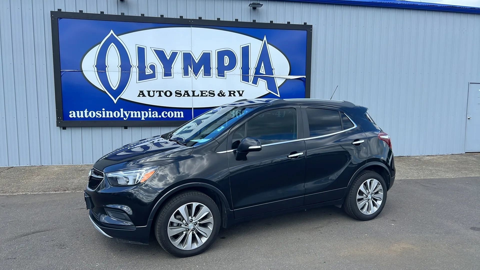 Used 2019 Buick Encore Preferred FWD image 1