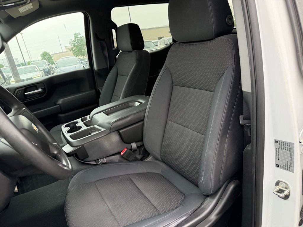 Used 2019 Chevrolet Silverado 1500 Custom w/ Custom Value Package RWD image 8