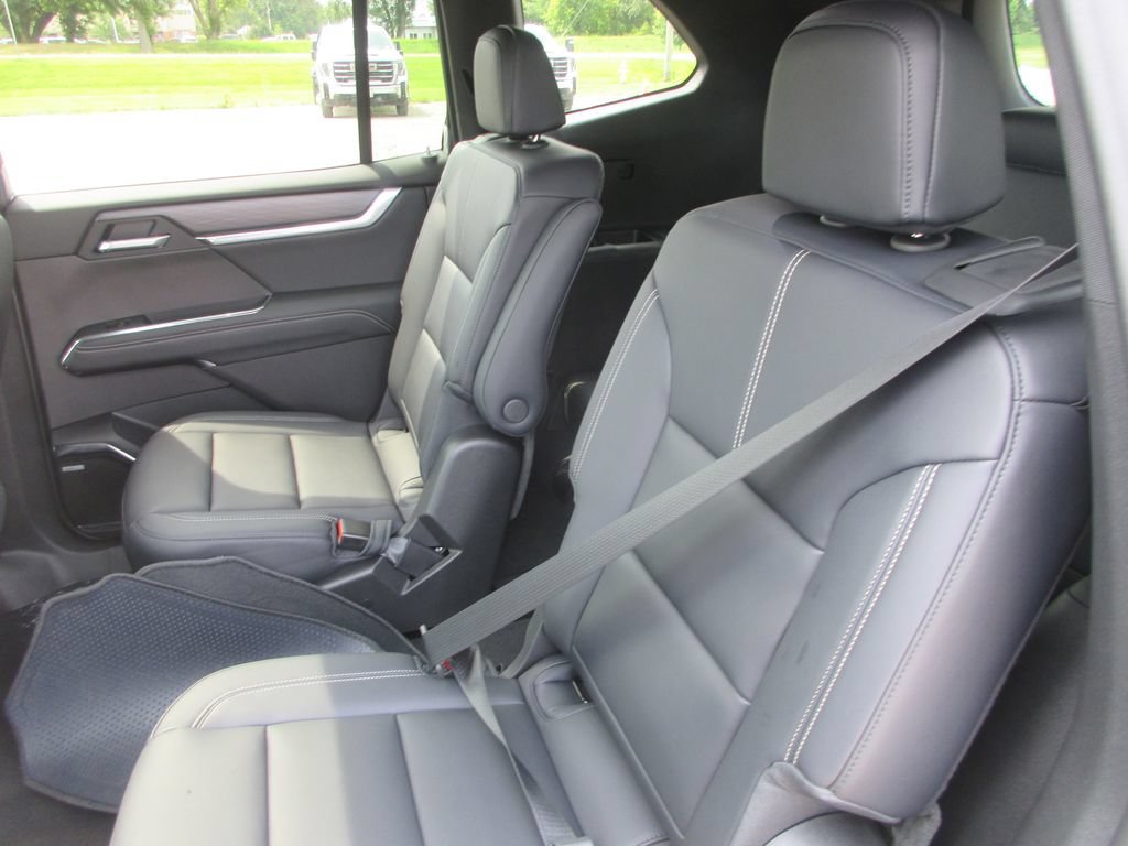 New 2027 GMC Acadia Elevation w/ Black Edition FWD image 12