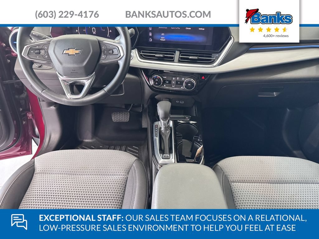 Certified 2024 Chevrolet Trax LT w/ Driver Confidence Package FWD image 10