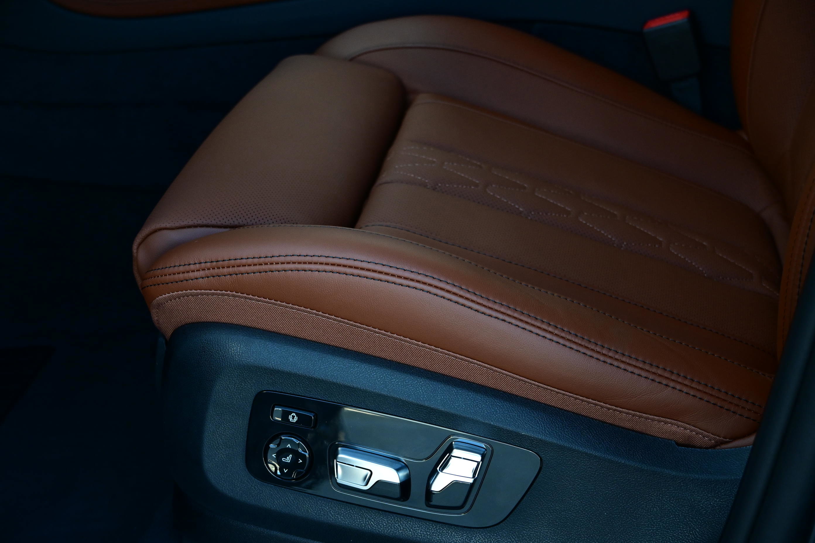 New 2026 BMW X7 M60i image 29