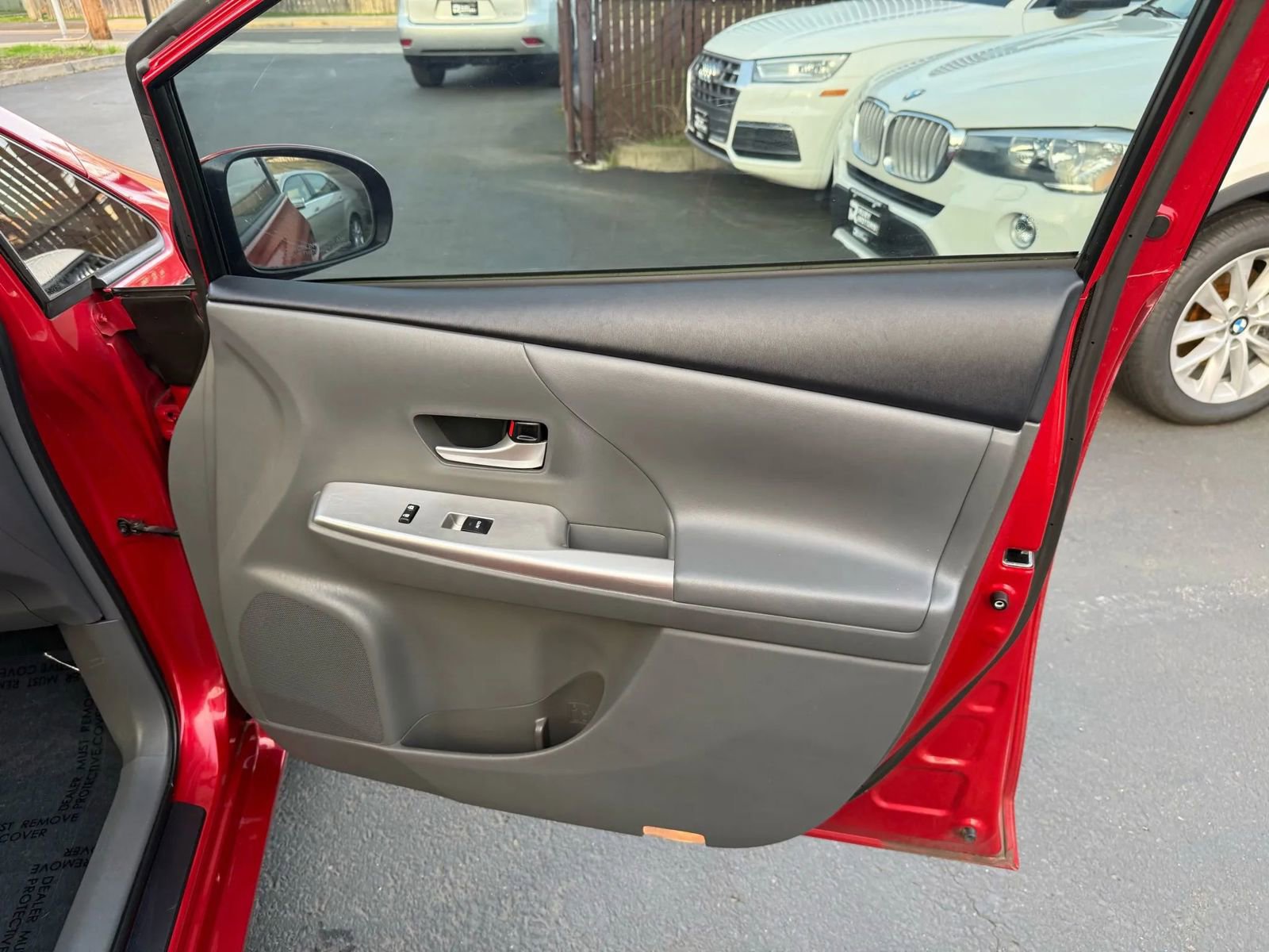 Used 2012 Toyota Prius V Five image 16