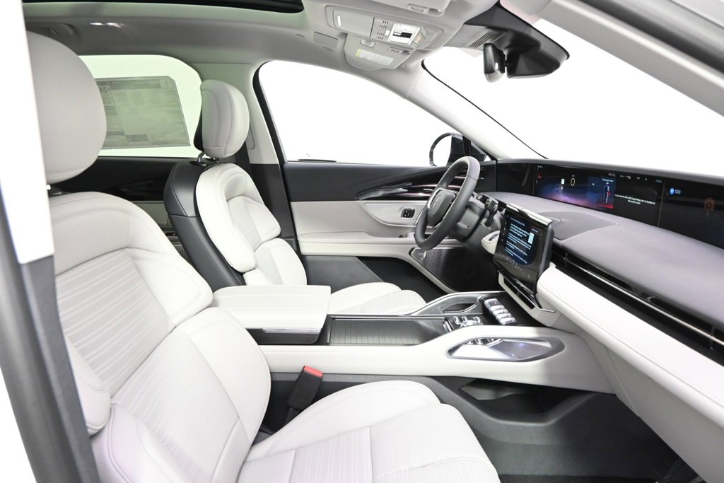 New 2026 Lincoln Nautilus Reserve image 16