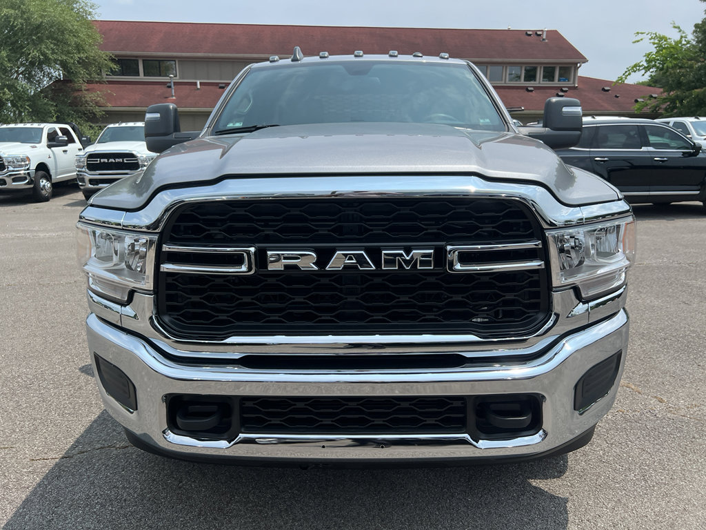 New 2024 RAM 3500 Tradesman w/ Chrome Appearance Group image 14