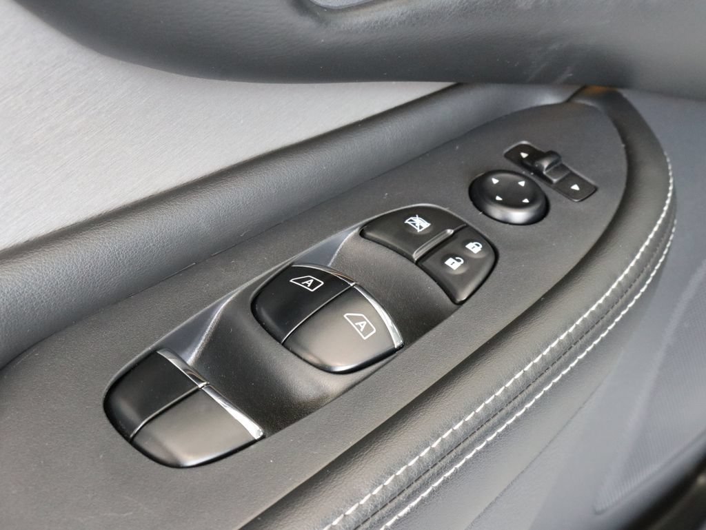 Used 2020 Nissan Murano SL w/ Moonroof Package AWD/4WD image 27