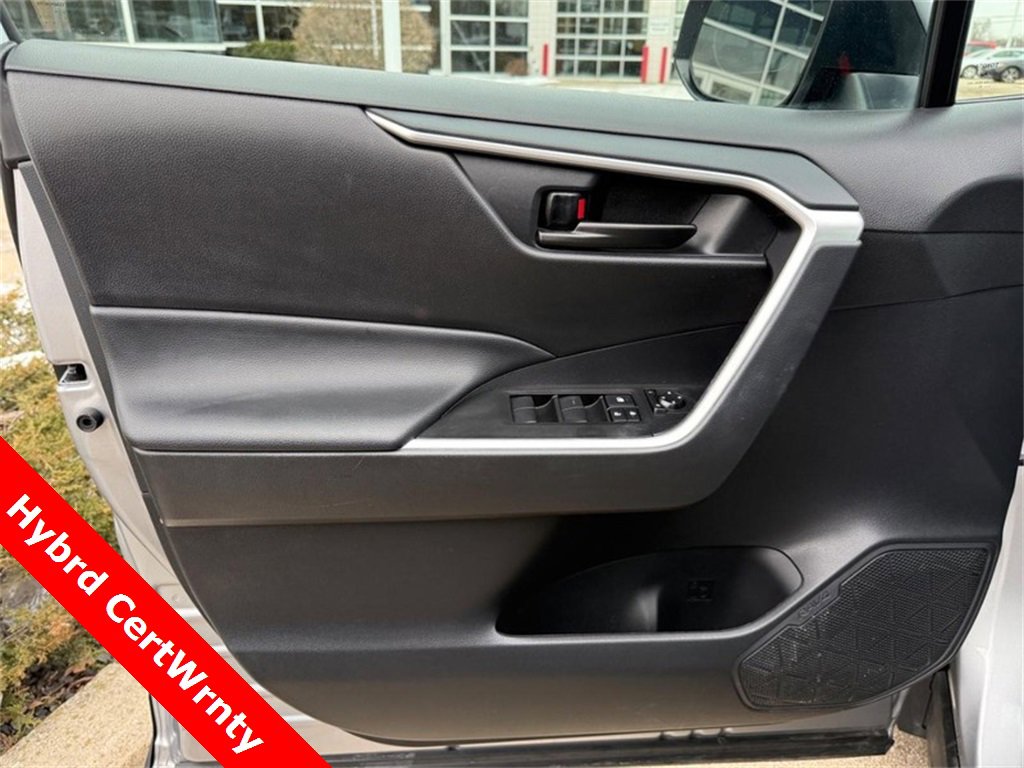 Used 2024 Toyota RAV4 LE image 19