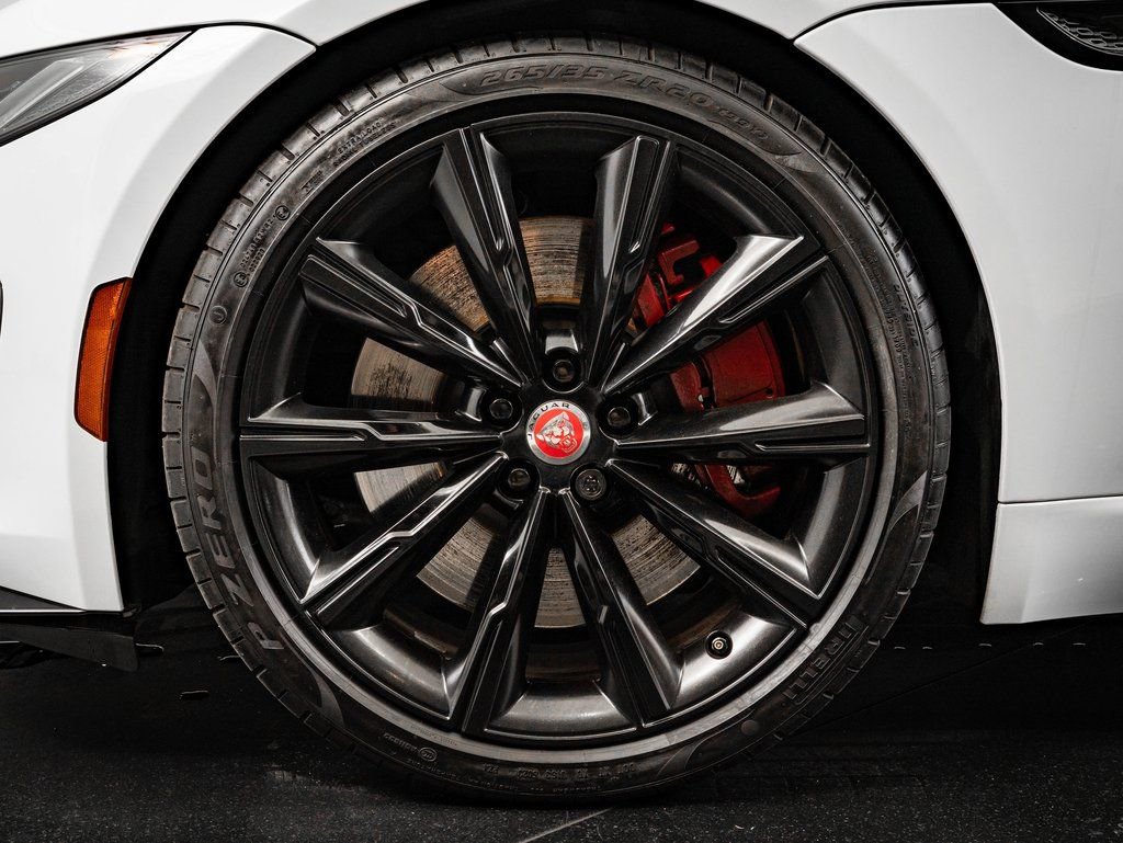 Used 2022 Jaguar F-TYPE R image 13