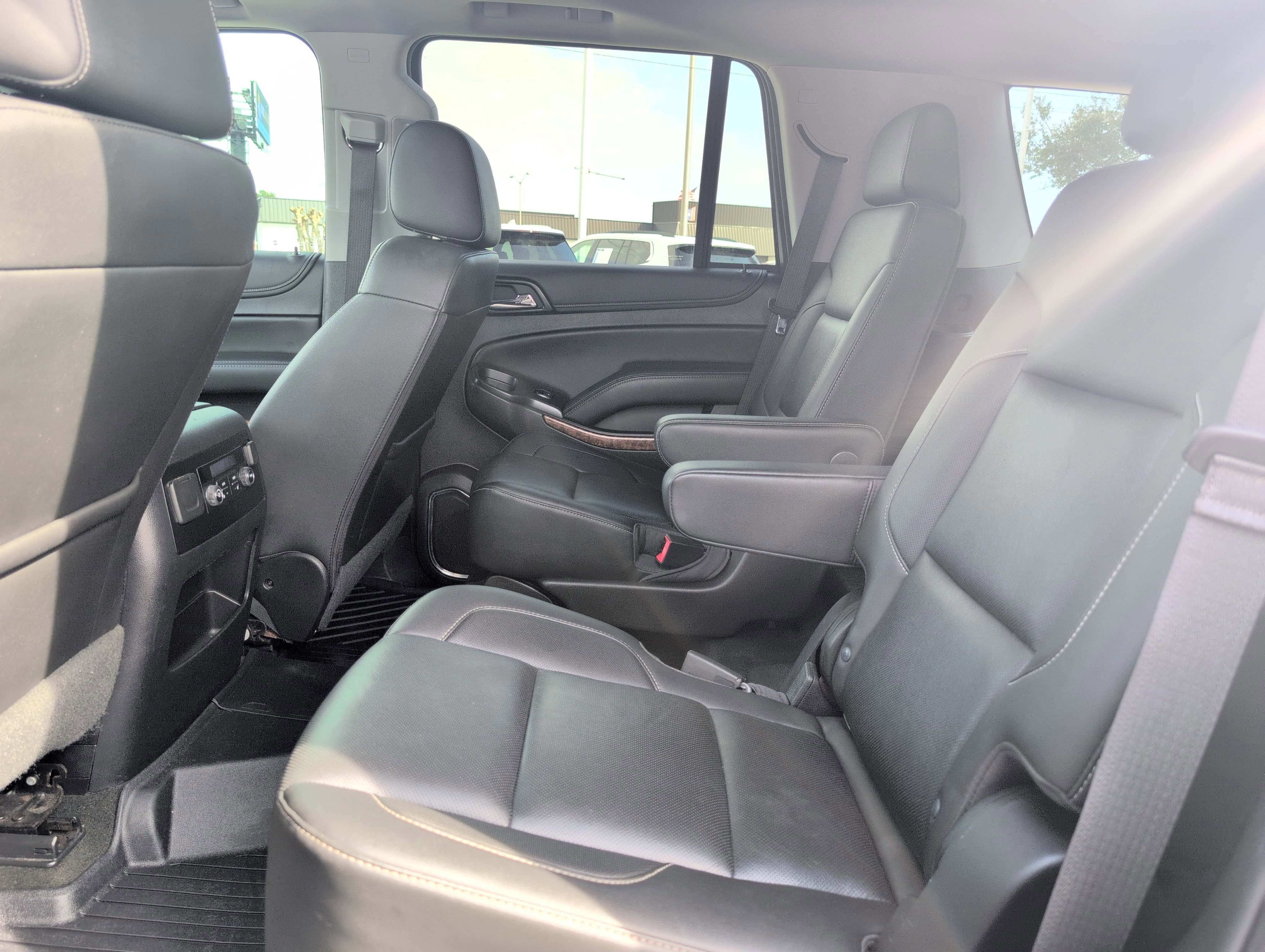 Used 2018 Chevrolet Tahoe Premier RWD image 33