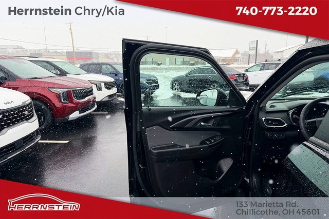 Used 2021 Chevrolet TrailBlazer LT w/ Driver Confidence Package image 13