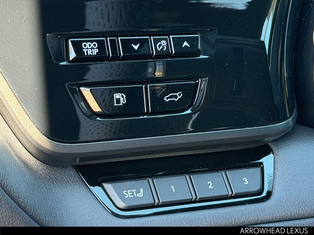 Used 2026 Lexus TX 500h AWD w/ Technology Package image 20