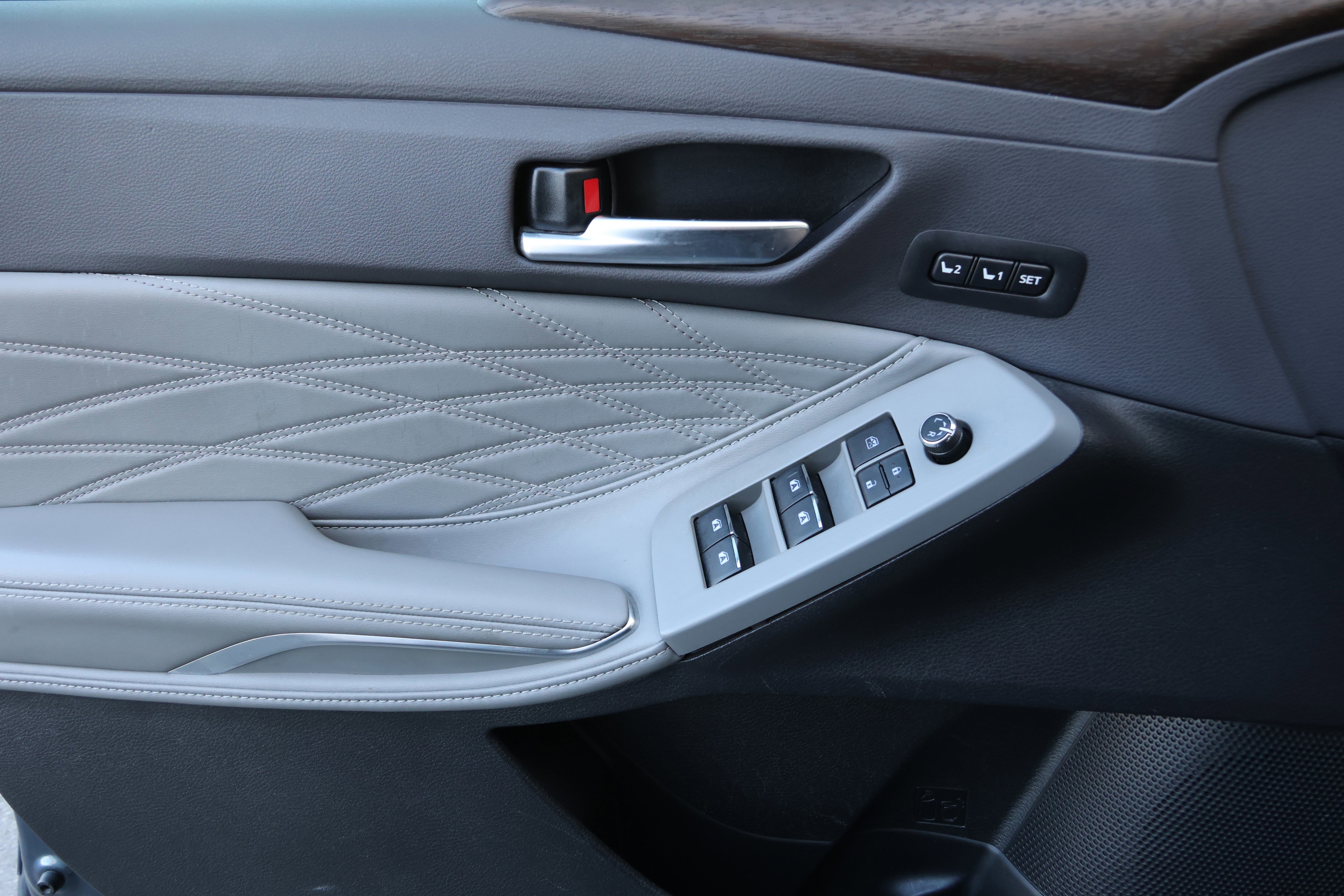 Used 2019 Toyota Avalon Limited w/ Advanced Safety Package image 12