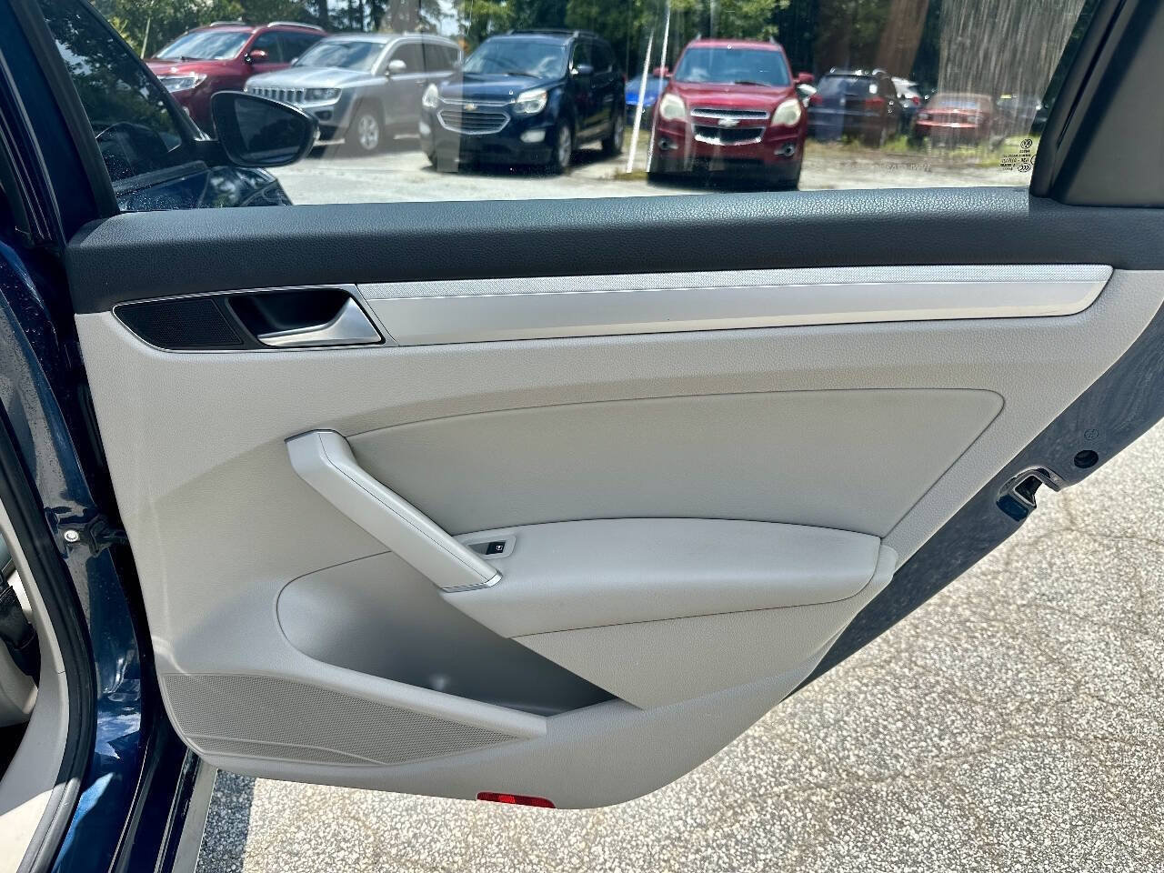 Used 2019 Volkswagen Passat 2.0T Wolfsburg FWD image 15