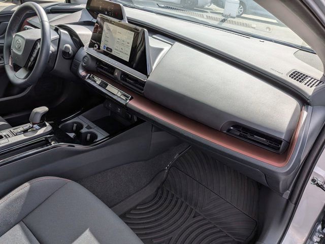 Used 2024 Toyota Prius Prime SE FWD image 6