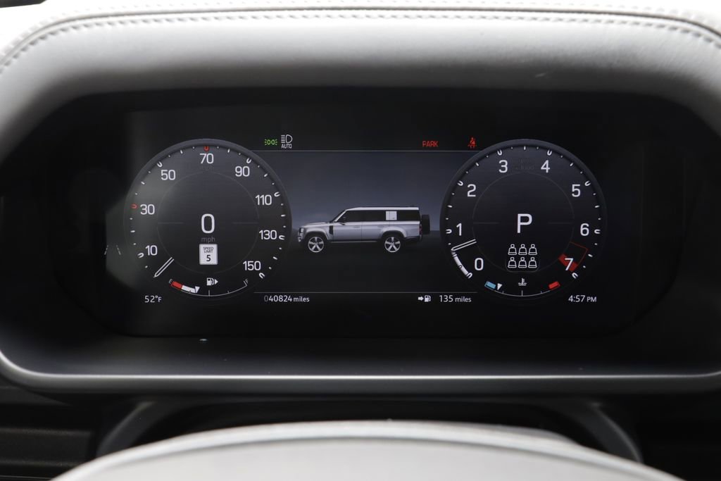 Used 2024 Land Rover Defender 130 X-Dynamic SE image 8