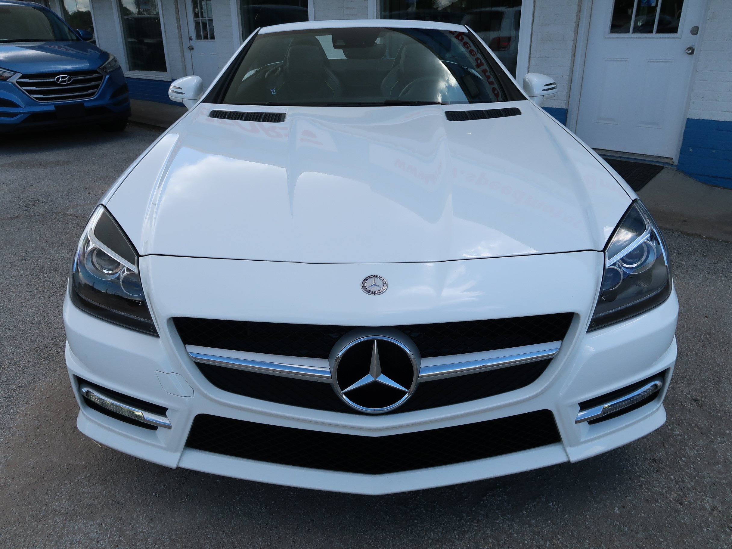 Used 2015 Mercedes-Benz SLK 250 image 8