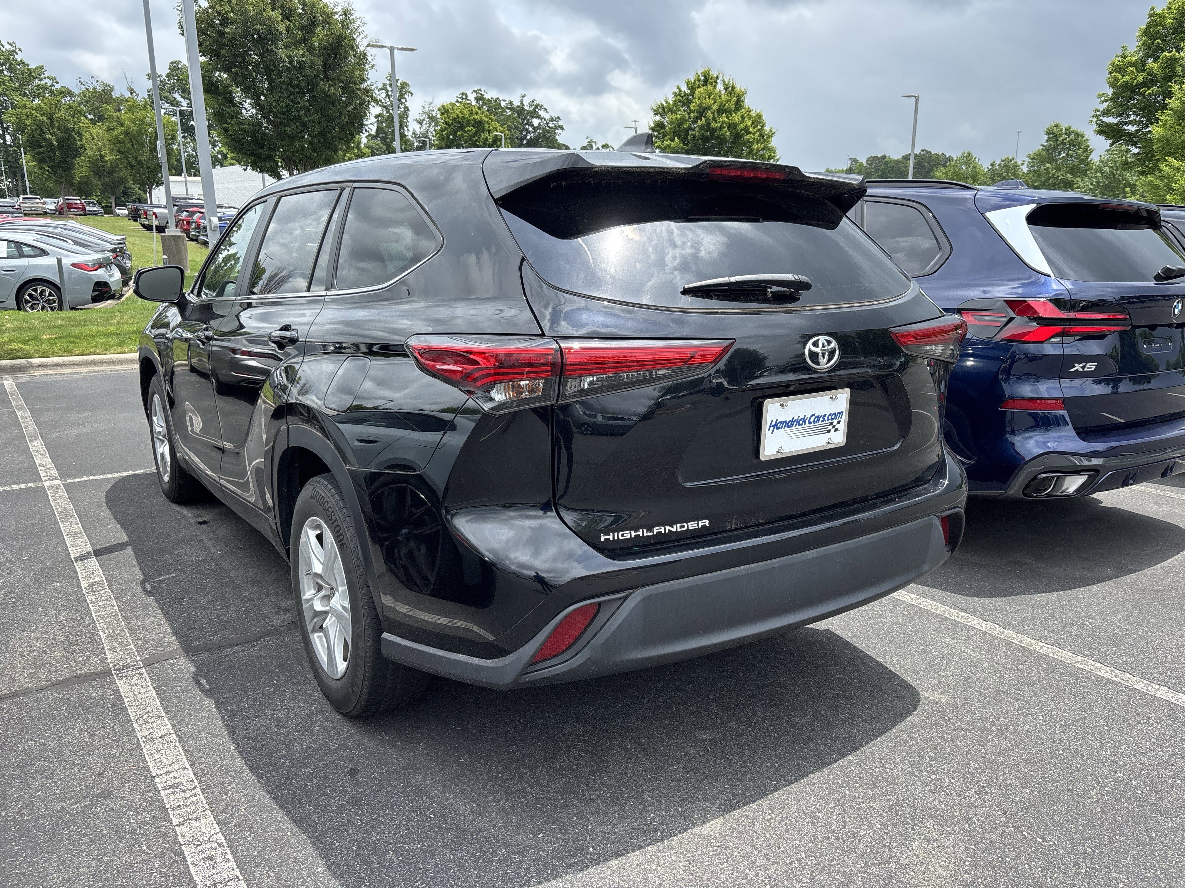 Used 2023 Toyota Highlander L FWD image 18