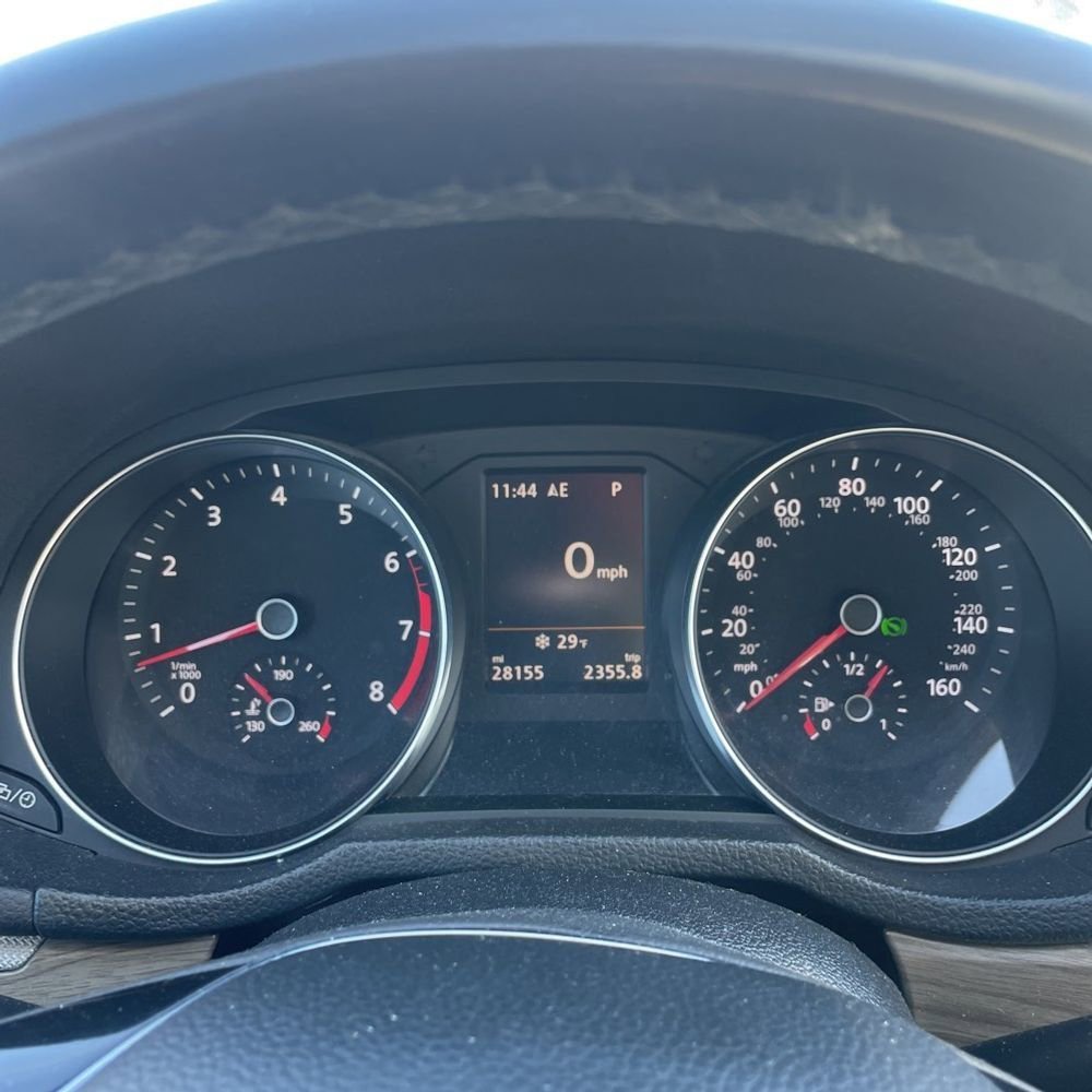 Used 2017 Volkswagen Passat 1.8T SE image 8