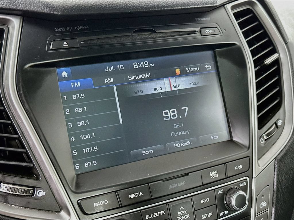Used 2018 Hyundai Santa Fe Sport w/ 2.0T Ultimate Tech Package 05 AWD/4WD image 16