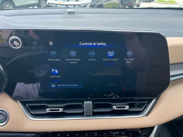 Used 2025 Chevrolet Equinox ACTIV w/ Convenience Package III FWD image 28