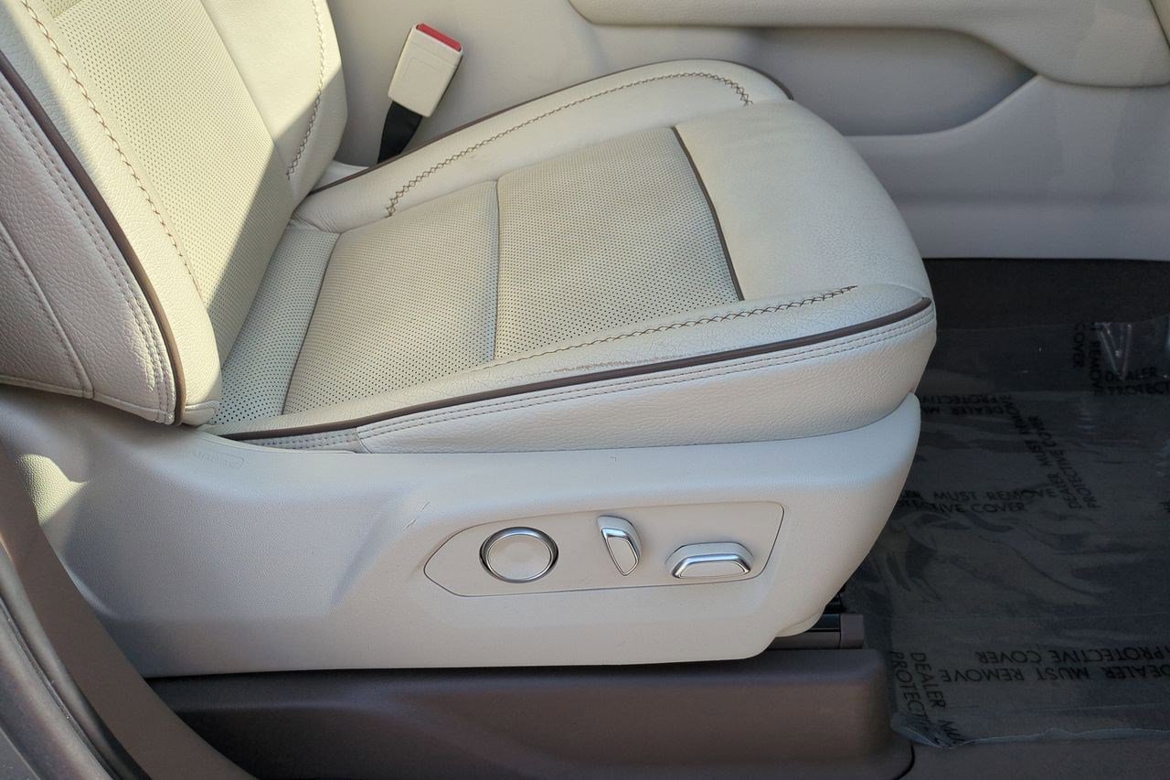 Used 2021 GMC Yukon Denali w/ Denali Premium Package RWD image 46