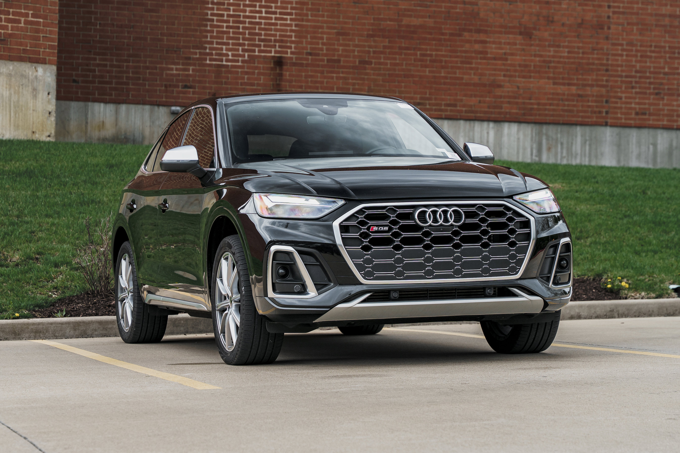 Certified 2025 Audi SQ5 Premium Plus w/ Premium Plus Package AWD/4WD image 1