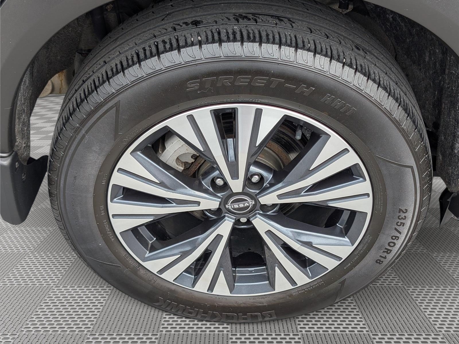 Used 2023 Nissan Rogue SV AWD/4WD image 10