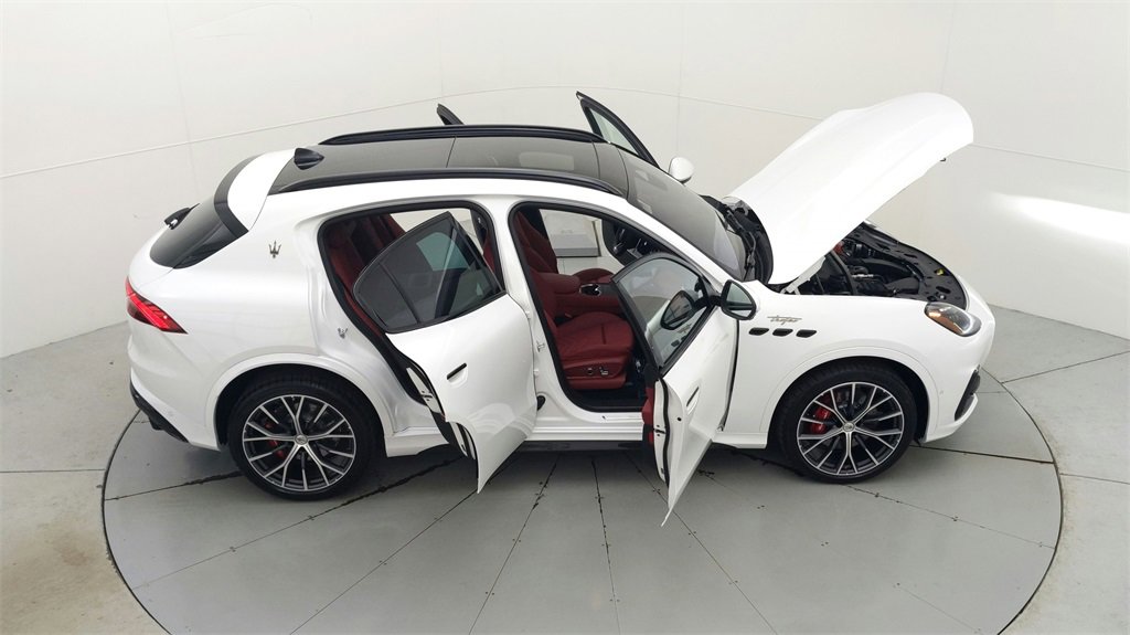 New 2024 Maserati Grecale Trofeo image 25