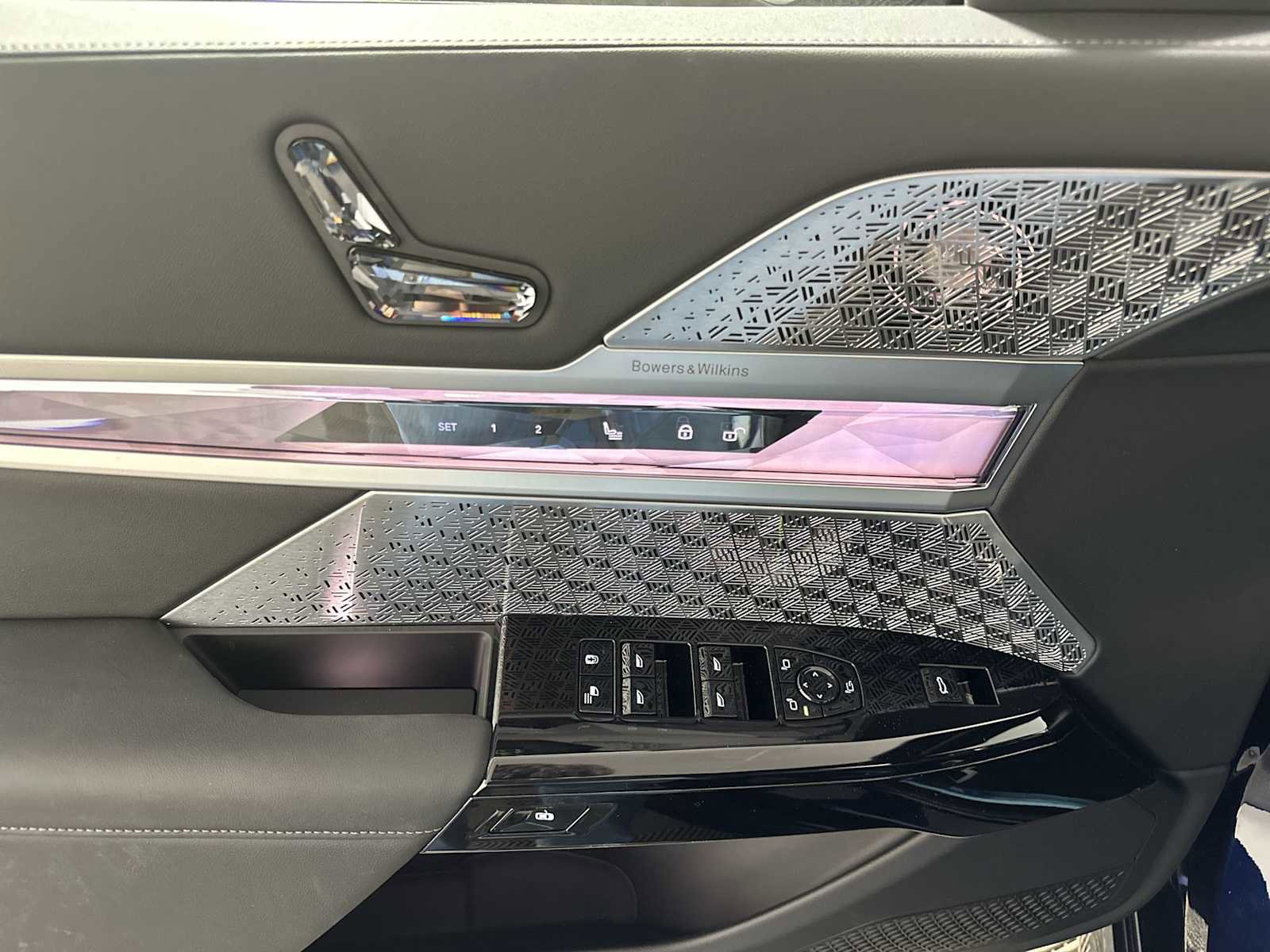 New 2026 BMW 760i xDrive w/ Executive Package image 13