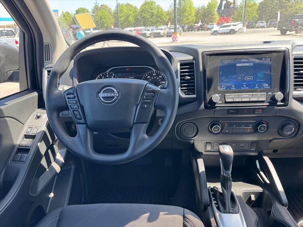 Used 2024 Nissan Frontier SV w/ Technology Package RWD image 12
