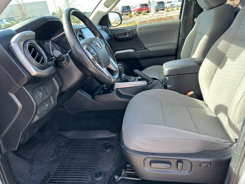 Used 2023 Toyota Tacoma SR5 AWD/4WD image 24