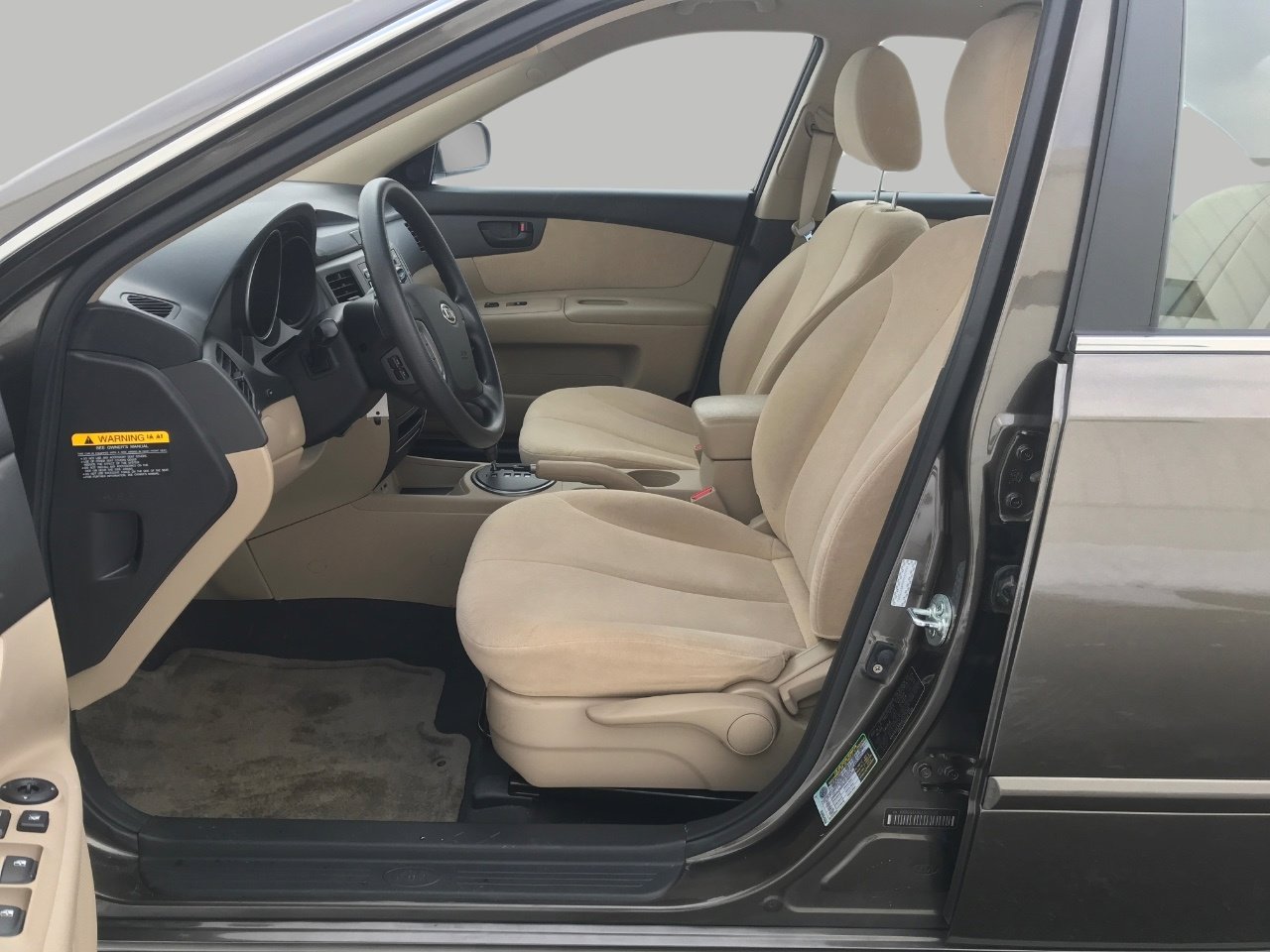 Used 2010 Kia Optima LX image 8