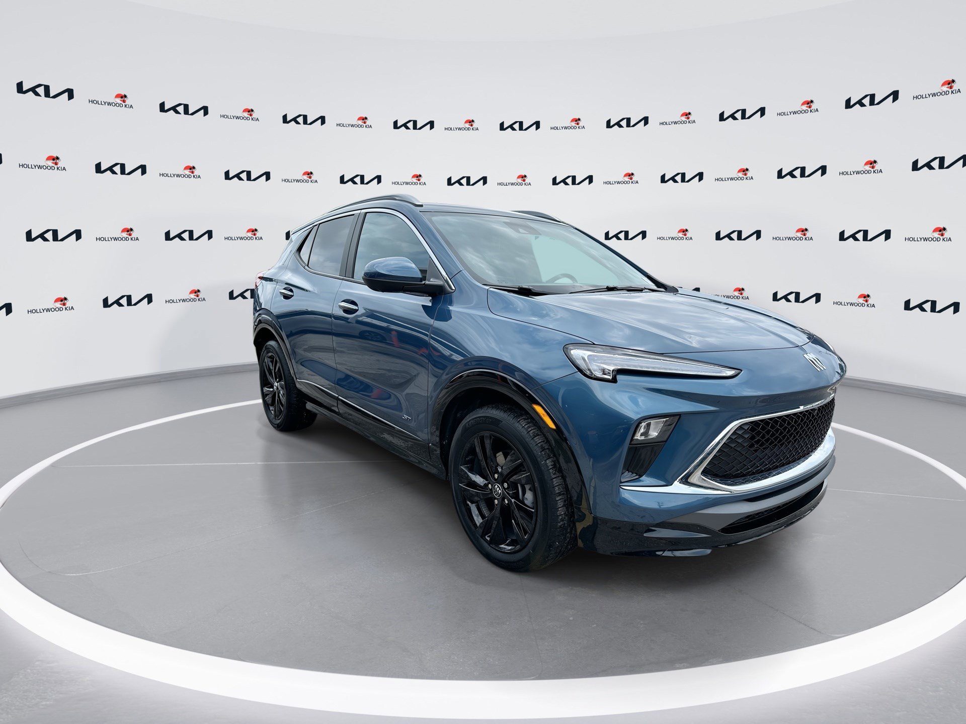 Used 2026 Buick Encore GX Sport Touring w/ Advanced Technology Package FWD image 2