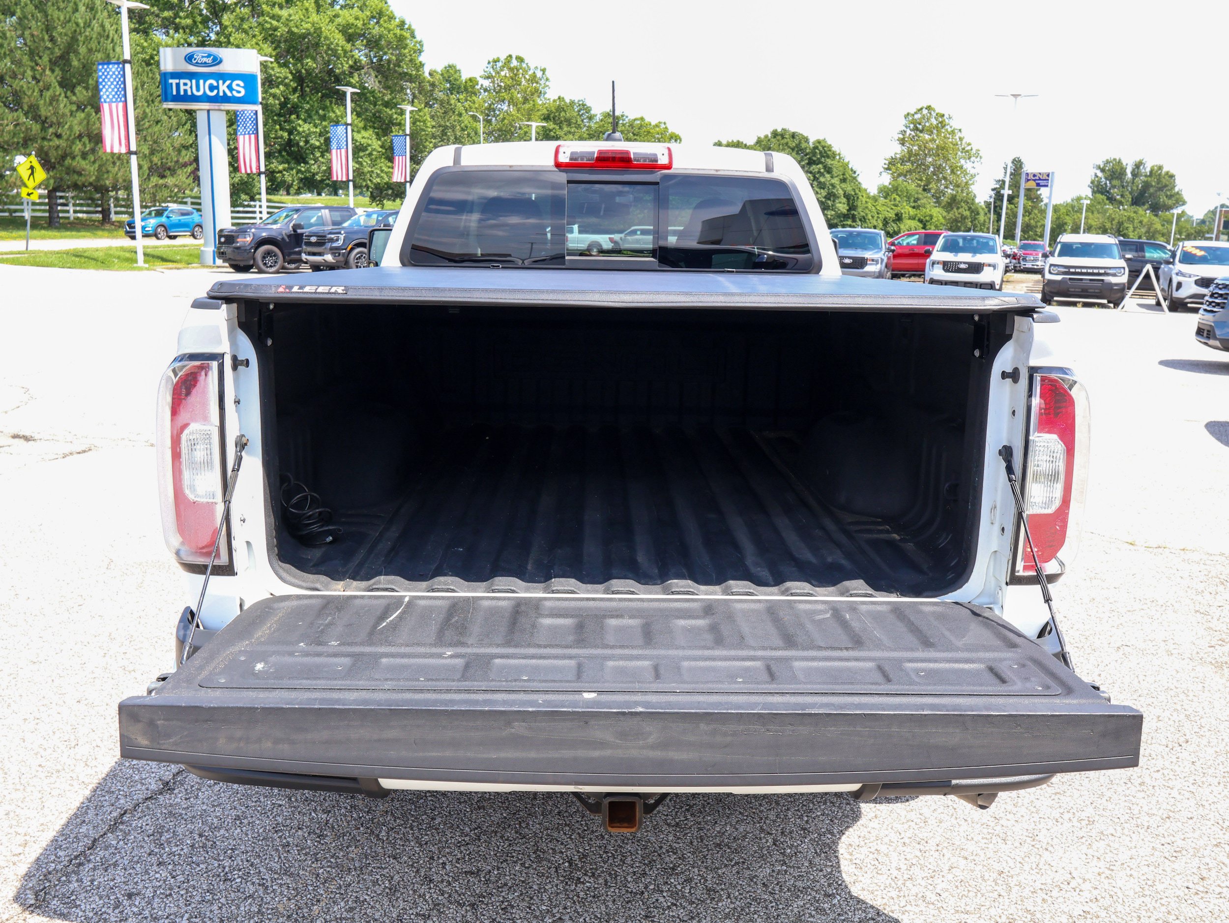 Used 2018 GMC Canyon Denali AWD/4WD image 9