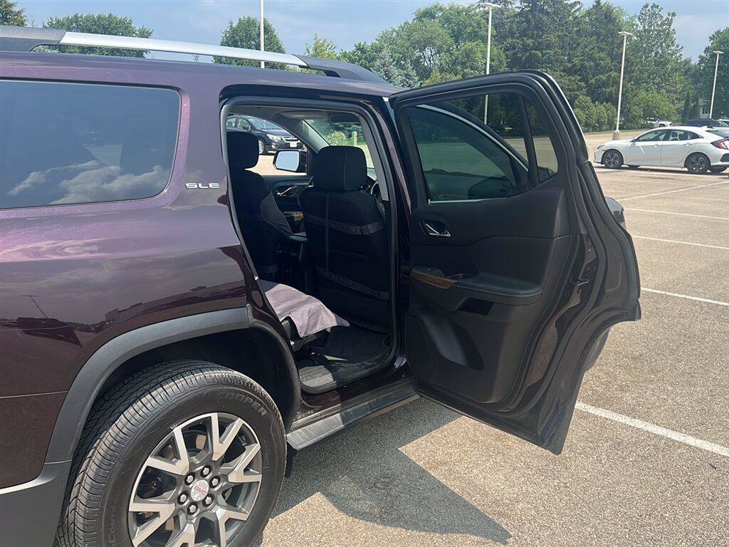 Used 2020 GMC Acadia SLE w/ Driver Convenience Package AWD/4WD image 18