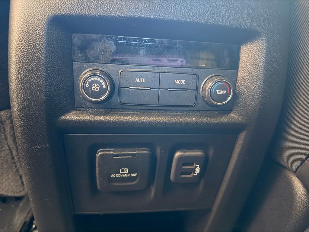 Used 2023 Chevrolet Traverse RS w/ LPO, Floor Liner Package image 17