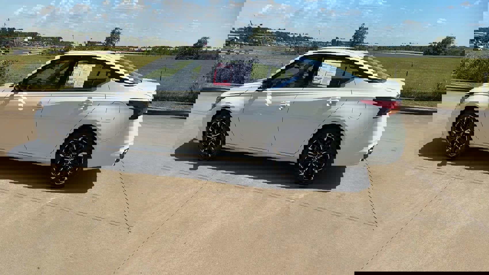 Used 2024 Nissan Altima 2.5 SR image 6