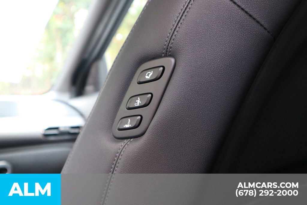 Used 2025 Genesis GV60 Advanced image 24