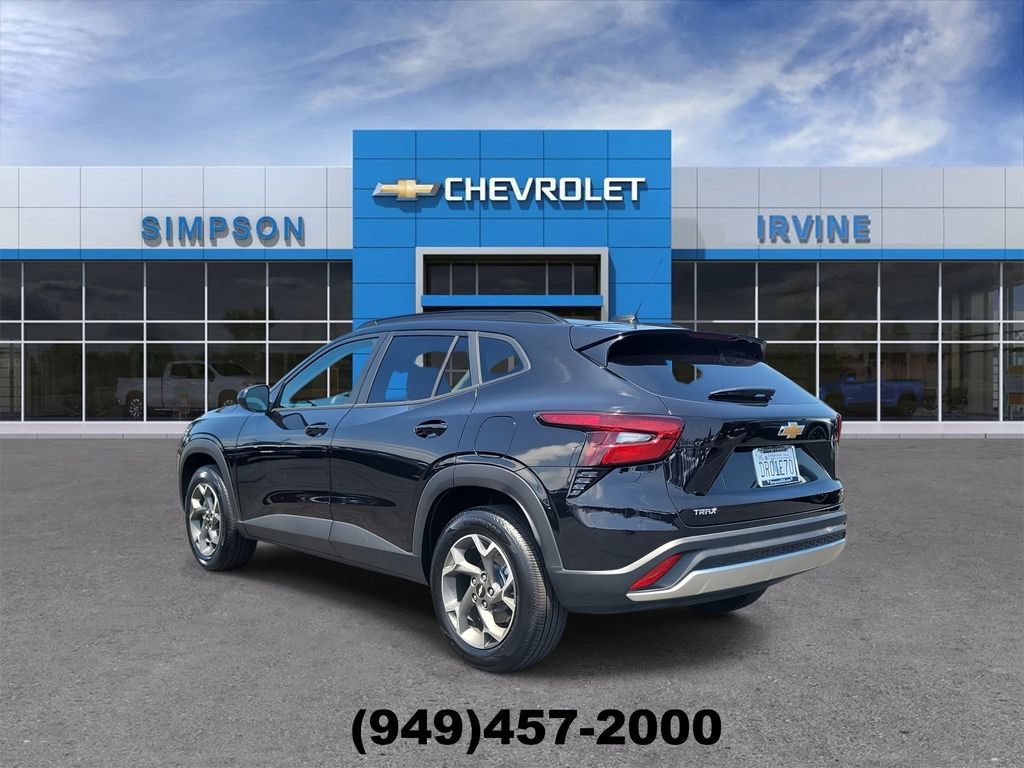 Used 2026 Chevrolet Trax LT FWD image 6