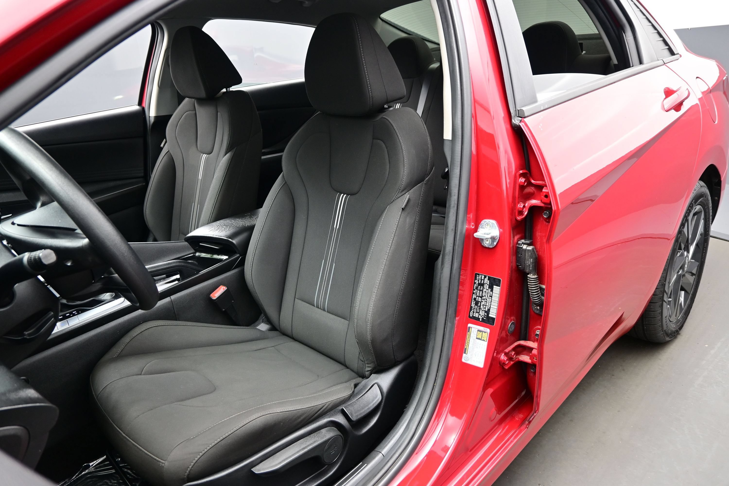 Used 2023 Hyundai Elantra SEL FWD image 10