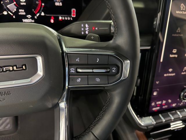 Used 2025 GMC Yukon Denali RWD image 19