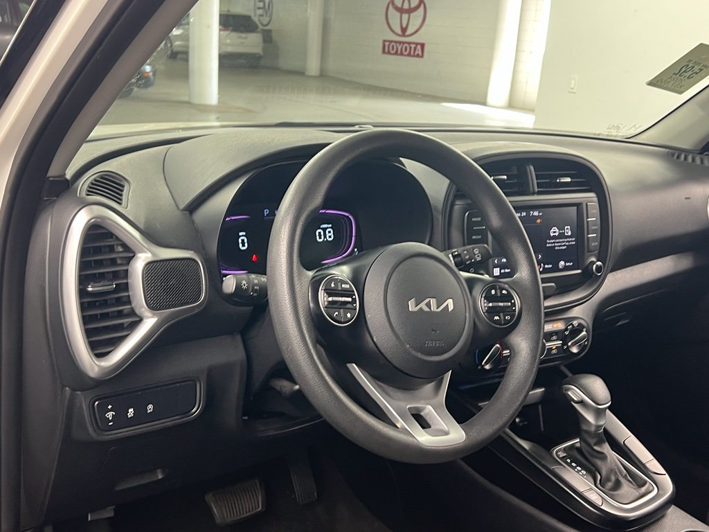 Used 2024 Kia Soul LX FWD image 10