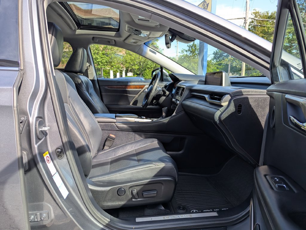 Used 2017 Lexus RX 350 AWD w/ Premium Package image 32