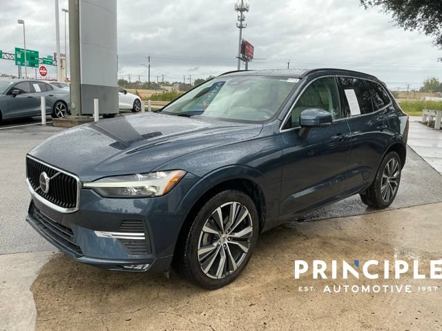 Certified 2022 Volvo XC60 B5 Momentum w/ Protection Package Premier FWD image 4