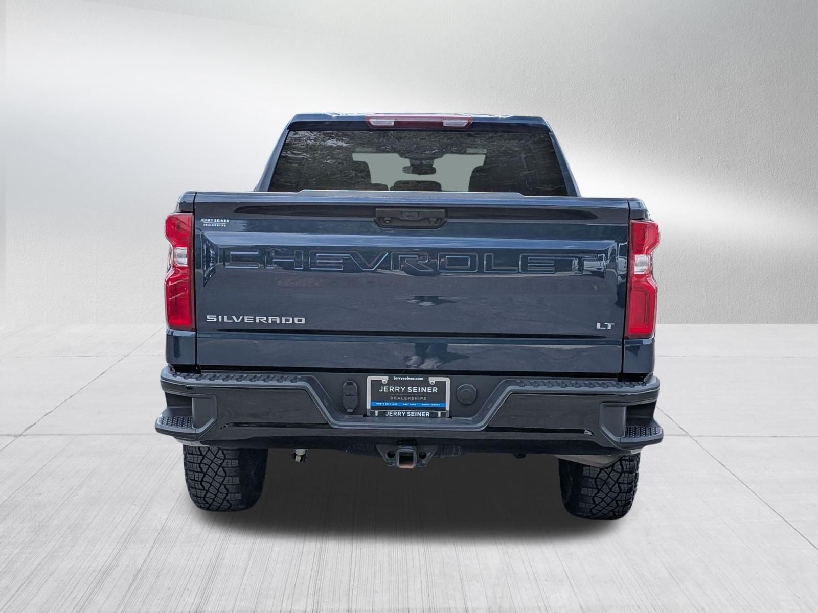 Used 2023 Chevrolet Silverado 1500 LT Trail Boss AWD/4WD image 4