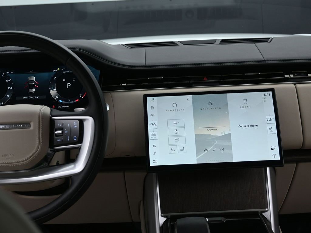 Used 2024 Land Rover Range Rover SE image 13