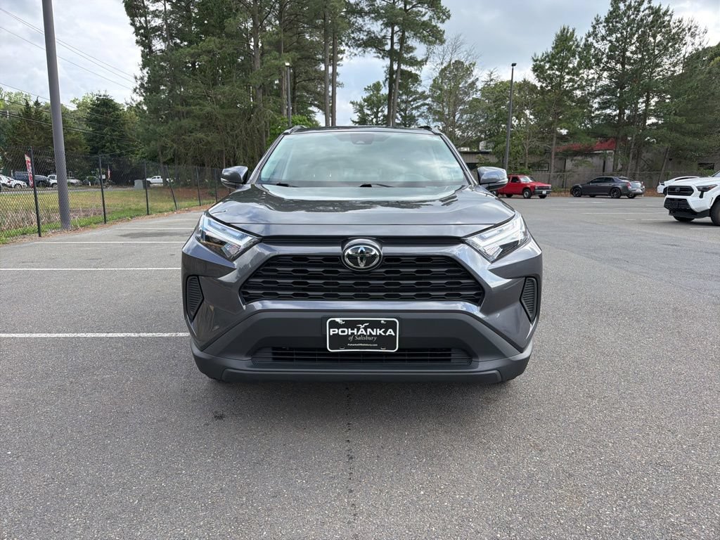 Used 2025 Toyota RAV4 XLE AWD/4WD image 4