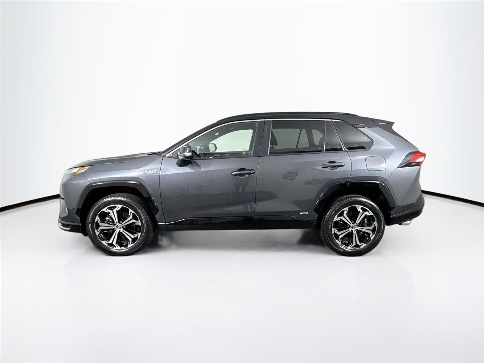 Used 2023 Toyota RAV4 XSE w/ Weather Package image 9