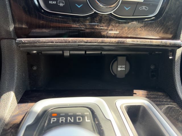 Used 2018 Chrysler 300 Limited AWD/4WD image 28