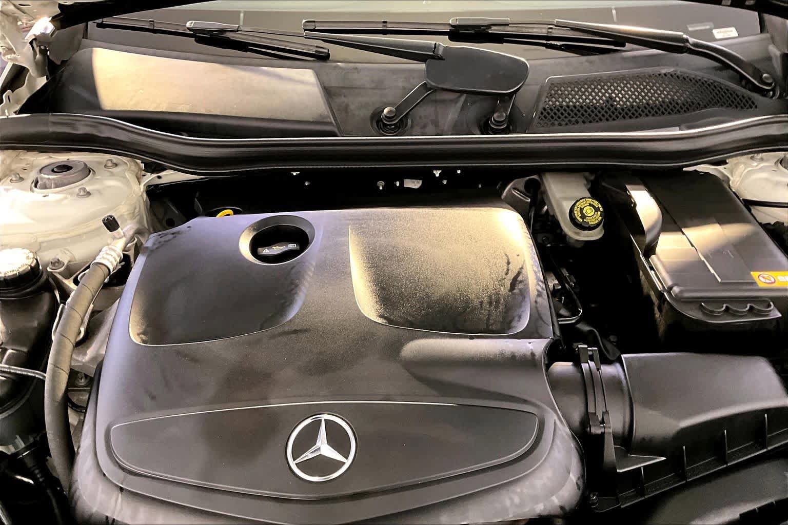 Used 2015 Mercedes-Benz GLA 250 4MATIC image 29